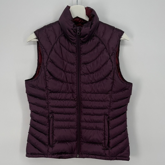 Bernardo Jackets & Blazers - 🦧 Bernardo down fill Plum satin Quilted Vest